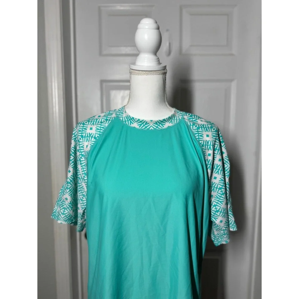 Old Navy XXL Swim‎ Rashguard Top Bundle – Turquoise & Black Mixed Print